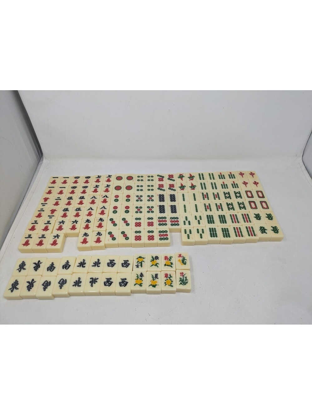 Vintage 1930's Bakelite Mah Jong Set 144 Piece Missing 2- Thick Tiles